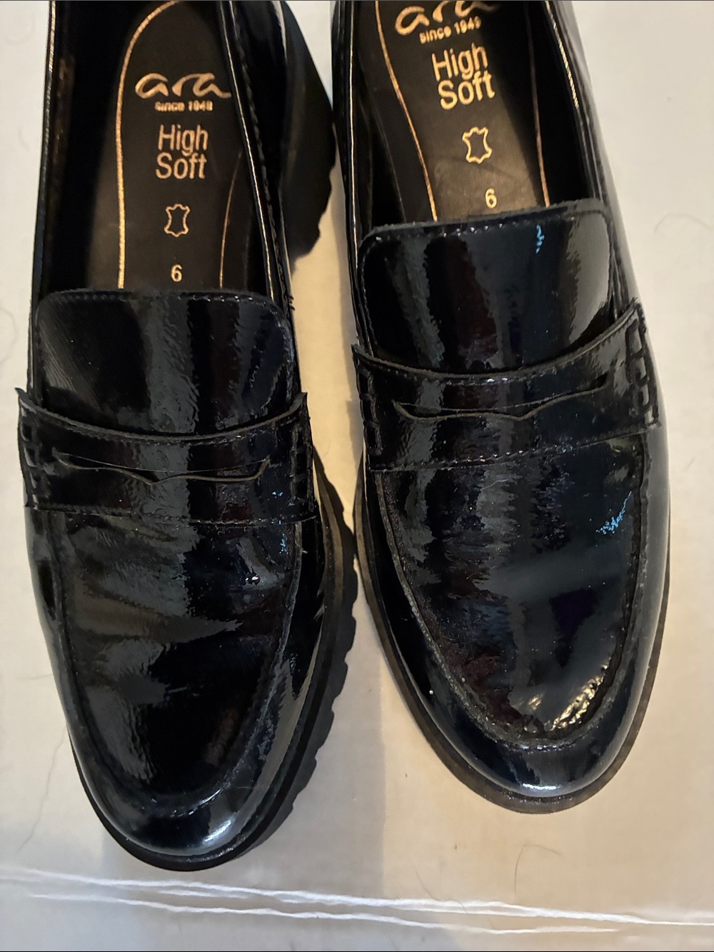 Ara High Sole Women’s  Black Patent Leather Slip-On Loafers Size 6